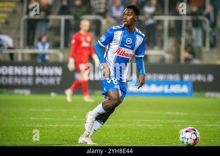Odense, Danemark. 09 novembre 2024. Alasana Manneh (8 ans) de Odense BK vu lors du match NordicBet Liga entre Odense BK et AC Horsens au parc énergétique naturel à Odense. Crédit : Gonzales photo/Alamy Live News Banque D'Images
