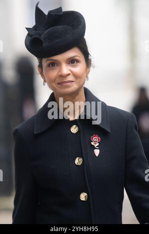 Londres, Royaume-Uni. 10 novembre 2024. Akshata Murthy arrive à Downing Street pour assister à un service du dimanche commémoratif à Whitehall commémorant la contribution des militaires et civils britanniques et du Commonwealth, hommes et femmes dans les deux guerres mondiales et les conflits ultérieurs. Crédit : Justin Ng/Alamy Live News. Banque D'Images