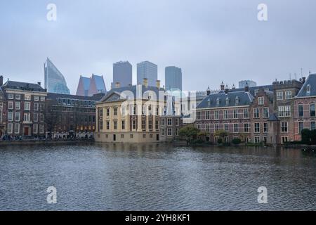 5 novembre 2024. La Haye, pays-Bas. Bâtiment Dutch Gouverment. Banque D'Images