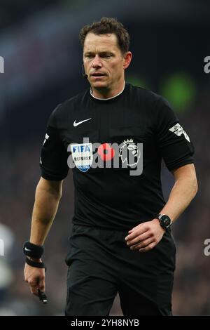 LONDRES, Royaume-Uni - 10 novembre 2024 : arbitre Darren England lors du match de premier League entre Tottenham Hotspur FC et Ipswich Town FC au Tottenham Hotspur Stadium (crédit : Craig Mercer/ Alamy Live News) Banque D'Images