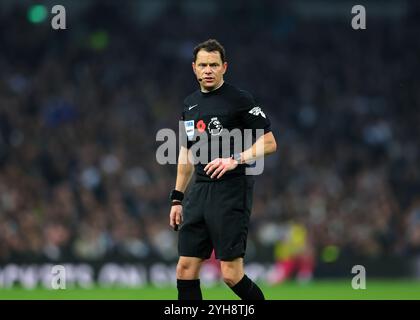 Tottenham Hotspur Stadium, Londres, Royaume-Uni. 10 novembre 2024. Premier League Football, Tottenham Hotspur contre Ipswich Town ; arbitre Darren England crédit : action plus Sports/Alamy Live News Banque D'Images