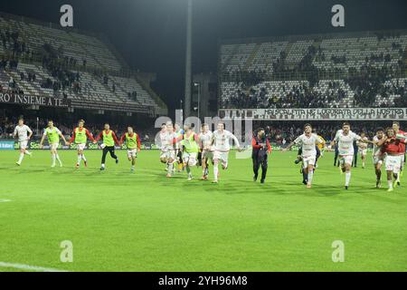 SSC Bari se réjouit de la et de la Serie B BKT entre US Salernitana 1919 vs SSC Bari au stade Arechi Banque D'Images