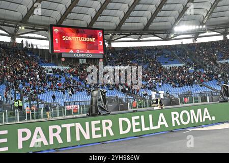 Stadio Olimpico, Rome, Italie. 10 novembre 2024. Série A Football ; Roma versus Bologna ; Roma's supporters Credit : action plus Sports/Alamy Live News Banque D'Images