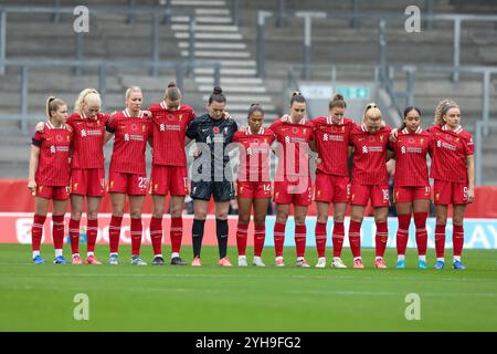 St Helens, Royaume-Uni. 10 novembre 2024. St Helens, Angleterre, 10 novembre 2024 Liverpool s'alignera pour des minutes de silence le dimanche du souvenir. Liverpool v Chelsea, St Helens Stadium, WSL (Sean Walsh/SPP) crédit : SPP Sport Press photo. /Alamy Live News Banque D'Images