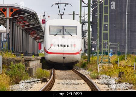 ICE - train à Emden-Allemagne Banque D'Images