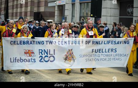 Londres, Royaume-Uni, 9 novembre 2024. Lord Mayor's Show. Le Lord Mayor's Show est un événement annuel qui remonte à plus de 800 ans. Le but initial de cet événement historique était d'accueillir le nouveau maire, et de les « montrer » aux habitants de la ville. Au cours de la procession, le maire prête serment d'allégeance au souverain devant les cours royales de justice. Le spectacle est un spectacle vivant de vues et de sons, mettant en valeur le mélange unique d'éléments qui définissent le Square Mile. Crédit : a. Bennett Banque D'Images