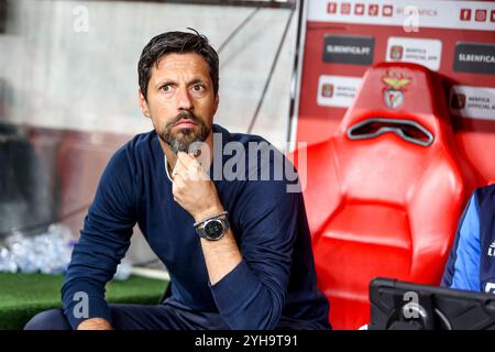 Portugal. 10 novembre 2024. Vítor Bruno entraîneur-chef du FC Porto lors du match Liga Portugal Betclic entre SL Benfica et FC Porto à l'Estadio da Luz le 10 novembre 2024 à Lisbonne, Portugal. Liga Portugal Betclic - SL Benfica vs FC Porto (Valter Gouveia/SPP) crédit : SPP Sport Press photo. /Alamy Live News Banque D'Images
