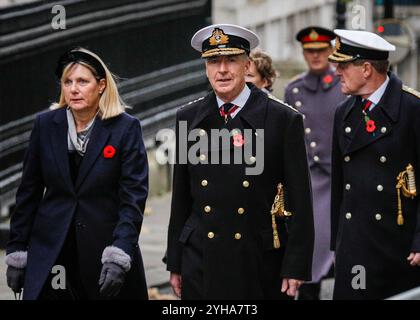 Downing Street, Londres, Royaume-Uni. 10 novembre 2024. Amiral Sir Tony Radakin, chef d'état-major de la Défense. Des politiciens, y compris d'anciens premiers ministres, sont vus marcher dans Downing Street en route pour assister à la cérémonie du dimanche du souvenir à Whitehall à Westminster. Crédit : Imageplotter/Alamy Live News Banque D'Images