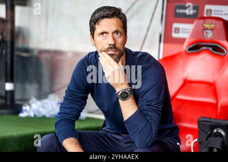 Portugal. 10 novembre 2024. Vítor Bruno entraîneur-chef du FC Porto lors du match Liga Portugal Betclic entre SL Benfica et FC Porto à l'Estadio da Luz le 10 novembre 2024 à Lisbonne, Portugal. Liga Portugal Betclic - SL Benfica vs FC Porto (Valter Gouveia/SPP) crédit : SPP Sport Press photo. /Alamy Live News Banque D'Images