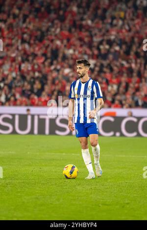 Lisboa, Portugal. 10 novembre 2024. Fabio Vieira de Porto vu en action lors de la 11ème manche de la Liga Portugal Betclic, entre Benfica et Porto. Score final ; Benfica 4:1 Porto. (Photo de Nuno Branco/SOPA images/SIPA USA) crédit : SIPA USA/Alamy Live News Banque D'Images