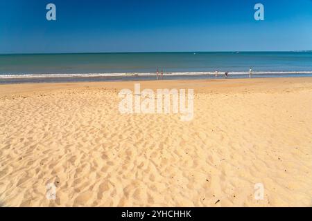 Der Strand plage des Chardons à L'Aiguillon-la-Presqu'ile, Frankreich | plage des Chardons à L'Aiguillon-la-Presqu'ile, France Banque D'Images