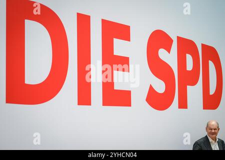 Berlin, Allemagne. 11 novembre 2024. Le chancelier fédéral Olaf Scholz (SPD) participe à la réunion du comité exécutif de son parti. Crédit : Kay Nietfeld/dpa/Alamy Live News Banque D'Images