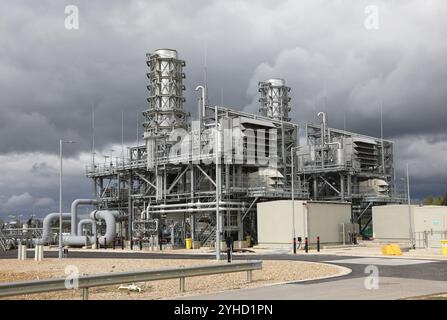 Tuyauterie dans une nouvelle usine de compression de gaz à Peterborough, Royaume-Uni. Banque D'Images