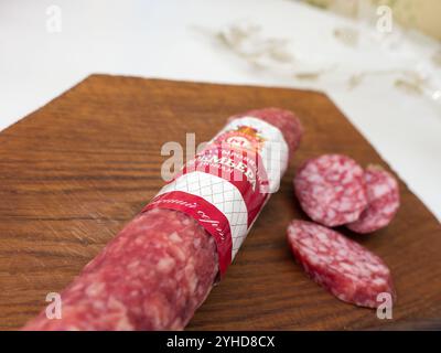 Grodno usine d'emballage de viande saucisse original porc. Banque D'Images