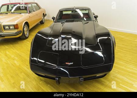 Moscou, Russie, 10 novembre 2018 : Chevrolet Corvette C3 car (fabriqué en 1977) à l'exposition des voitures anciennes et rares, Europe Banque D'Images