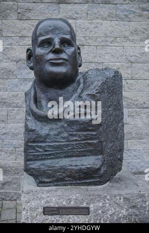 Monument à Dietrich Bonhoeffer, résistance, national-socialisme, Kocherquartier, salle Schwaebisch, Hohenlohe, Heilbronn-Franken, Bade-Wuertemberg, G. Banque D'Images