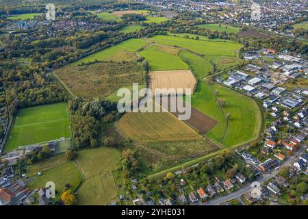 Luftbild, gewerbequartier Hohefeldweg, Sportplatz Fußballstadion Turn- und Sportverein 1859 Hamm e.V., Wiesen und Felder zwischen Birkenallee und Soester Straße, Uentrop, Hamm, Ruhrgebiet, Nordrhein-Westfalen, Deutschland ACHTUNGxMINDESTHONORARx60xEURO *** vue aérienne, quartier commercial Hohefeldweg, terrain de sport stade de football Turn und Sportverein 1859 Hamm e V , prairies et champs entre Birkenallee et Soester Straße, Uentrop, Hamm, Ruhr area, Rhénanie du Nord-Westphalie, Allemagne ACHTUNGxMINDESTHONORARx60xEURO Banque D'Images