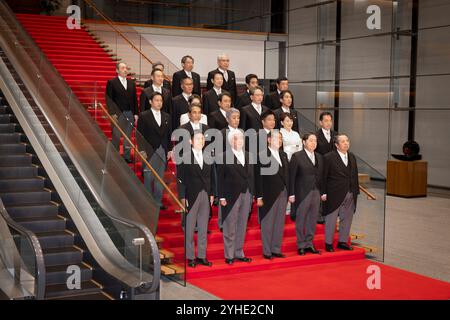 Tokyo, Japon. 11 novembre 2024. Le premier ministre japonais Shigeru Ishiba présente son cabinet au bureau du premier ministre à Tokyo. Crédit : SOPA images Limited/Alamy Live News Banque D'Images
