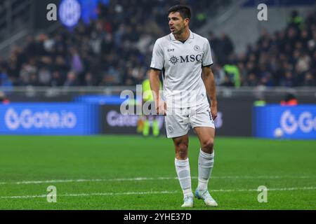 Milan, Italien. 10 novembre 2024. Giovanni Simeone de la SSC Napoli vu en action lors du match de football de Serie A 2024/25 entre le FC Internazionale et la SSC Napoli au San Siro Stadium crédit : dpa/Alamy Live News Banque D'Images