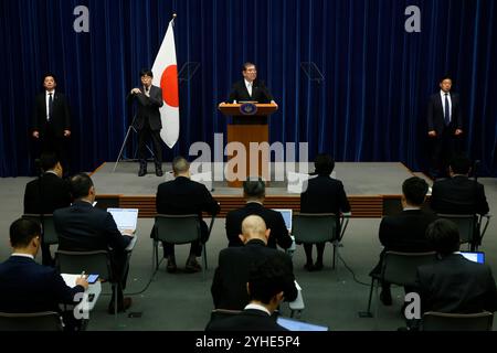 Tokyo, Japon. 11 novembre 2024. Shigeru Ishiba le premier ministre japonais (C) prend la parole lors d'une conférence de presse à la résidence officielle du premier ministre à Tokyo, au Japon, le lundi 11 novembre 2024. (Crédit image : © POOL via ZUMA Press Wire) USAGE ÉDITORIAL SEULEMENT! Non destiné à UN USAGE commercial ! Crédit : ZUMA Press, Inc/Alamy Live News Banque D'Images