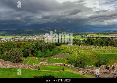 Panorama de la ville de Stirling, collines environnantes et champs vus du château de Stirling. Écosse, Royaume-Uni, Europe Banque D'Images