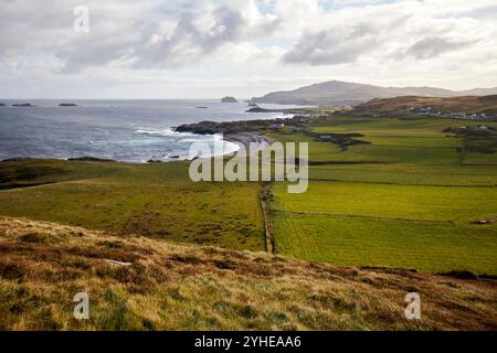 vue à l'est depuis malin head, y compris la plage de ballyhillin, comté de donegal, république d'irlande Banque D'Images