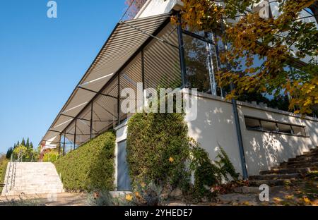 Extérieur de la Villa Tugendhat à Brno, République tchèque, conçu dans un style fonctionnaliste par Ludwig Mies van der Rohe et Lilly Reich. Banque D'Images