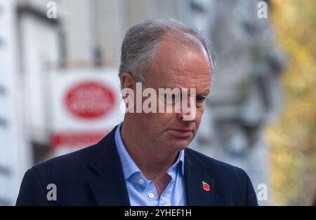 Londres, Angleterre, Royaume-Uni. 11 novembre 2024. Le PDG de Post Office Ltd NICK READ est vu devant Aldwych House alors qu'il assiste à l'audience publique de Post Office Horizon IT Inquiry pour écouter les témoignages de Jonathan Reynolds et Kemi Badenoch. (Crédit image : © Tayfun Salci/ZUMA Press Wire) USAGE ÉDITORIAL SEULEMENT! Non destiné à UN USAGE commercial ! Banque D'Images