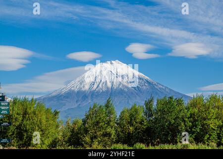 Volcan Koryakskaya Sopka. Kamchatka. Russie. Un voyage fascinant au pays des geysers et des volcans à la péninsule du Kamtchatka, Koryakskaya Sopka Banque D'Images