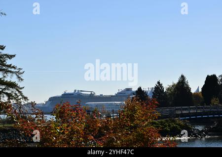 Vues autour de l'emblématique parc Stanley de Vancouver, avec des icônes telles que Vancouver Skyline, Totem Poles, Horse Drawn Tours, Lighthouses, et plus encore Banque D'Images