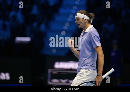 Torino, Italie. 11 novembre 2024. Jannik Sinner reçoit le trophée de l'ATP Year-end No.1 à l'Inalpi Arena de Turin, Italie - Sport - dimanche 10 novembre 2024. (Photo de Marco Alpozzi/Lapresse) crédit : LaPresse/Alamy Live News Banque D'Images