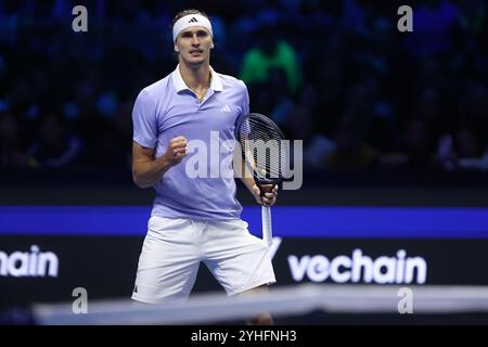 Turin, Italie. 11 novembre 2024. Alexander Zverev, d’Allemagne, célèbre le match en simple Round Robin entre Alexander Zverev, d’Allemagne, et Andrey Rublev, de Russie, le deuxième jour de la finale du Nitto ATP World Tour. Crédit : Marco Canoniero/Alamy Live News Banque D'Images