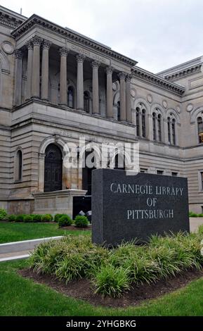 La succursale principale de la bibliothèque Carnegie de Pittsburgh a été inaugurée en 1895 dans le quartier d'Oakland. Banque D'Images