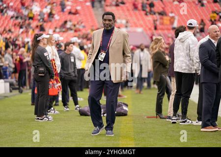 Landover, Maryland, États-Unis. 10 novembre 2024. 10 novembre 2024 : Doug Williams lors des Washington Commanders vs Pittsburgh Steelers au Northwest Stadium de Landover MD. Brook Ward/apparent Media Group (crédit image : © AMG/AMG via ZUMA Press Wire) USAGE ÉDITORIAL SEULEMENT! Non destiné à UN USAGE commercial ! Banque D'Images