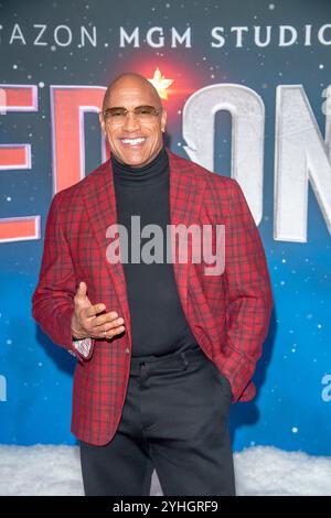 New York, États-Unis. 11 novembre 2024. NEW YORK, NEW YORK - 11 NOVEMBRE : Dwayne Johnson assiste à la première de 'Red One' d'Amazon MGM Studios au Alice Tully Hall, Lincoln Center le 11 novembre 2024 à New York. Crédit : Ron Adar/Alamy Live News Banque D'Images