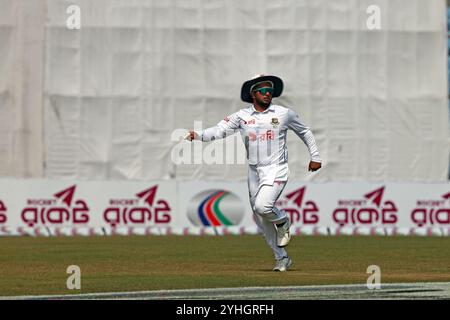 Zakir Hasan pendant le deuxième jour de test au Bangladesh et en Afrique du Sud au stade Zahur Ahmed Chowdhury à Sagorika, Chattogram, Bangladesh, octobre 29, Banque D'Images