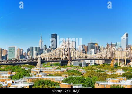 New York, pont Queensborough à travers l'East River, entre le Manhattan et Long Island City dans le quartier de Queens. USA. Banque D'Images