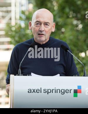 PHOTO D'ARCHIVE : REM KOOLHAAS aura 80 ans le 17 novembre 2024, l'architecte Rem KOOLHAAS terminant la cérémonie du nouveau bâtiment d'édition d'Axel Springer se à proximité du siège de Berlin, en Allemagne, le 4 septembre 2018. ? Banque D'Images