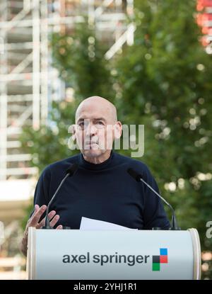 PHOTO D'ARCHIVE : REM KOOLHAAS aura 80 ans le 17 novembre 2024, l'architecte Rem KOOLHAAS terminant la cérémonie du nouveau bâtiment d'édition d'Axel Springer se à proximité du siège de Berlin, en Allemagne, le 4 septembre 2018. ? Banque D'Images