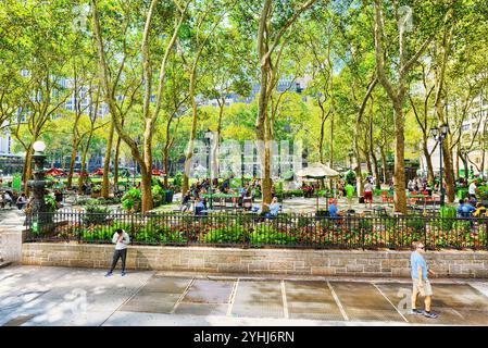 New York, USA- 14 Août 2017 : Bryant Park, à Manhattan. Parc public situé dans la région de New York. Banque D'Images