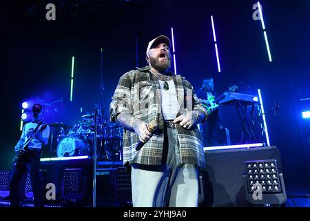 ROYAUME-UNI. 11 novembre 2024. LONDRES, ANGLETERRE - 11 NOVEMBRE : nage en peluche à Eventim Apollo le 11 novembre 2024 à Londres, Angleterre. CAP/Mar © Mar/Capital Pictures crédit : Capital Pictures/Alamy Live News Banque D'Images