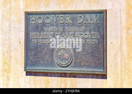 Hoover, Arizona, USA- 18 septembre 2018 : célèbre et étonnant barrage Hoover. Un panneau sur le mur du barrage Hoover. ÉTATS-UNIS. Banque D'Images