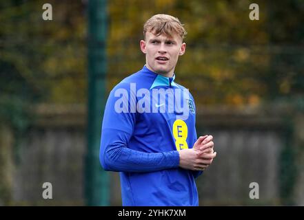 Photo du dossier datée du 20/11/23 de Jarrad Branthwaite, qui s'est assis à l'entraînement mardi alors que l'Angleterre frappée par les absents poursuivait les préparatifs pour le voyage de la Crounch Nations League en Grèce. Date d'émission : mardi 12 novembre 2024. Banque D'Images