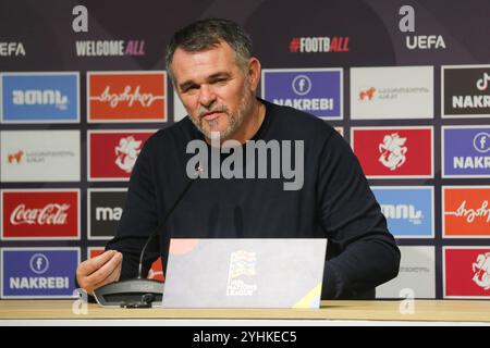 L'entraîneur-chef de la Géorgie Willy Sagnol lors de la conférence de presse après le match de l'UEFA Nations League entre la Géorgie et l'Albanie au Mikheil mes Banque D'Images