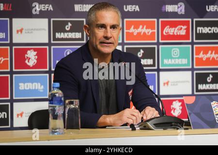 L'entraîneur-chef de l'Albanie Sylvinho lors de la conférence de presse après le match de l'UEFA Nations League entre la Géorgie et l'Albanie au Mikheil Meskhi S. Banque D'Images