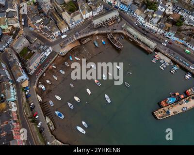 Vue aérienne du port de Brixham sur la côte sud du Devon dans le sud-ouest de l'Angleterre. Banque D'Images