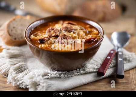 Soupe de chou de Noël, un plat de Noël traditionnel d'Europe de l'est. Banque D'Images