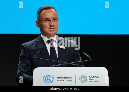 Bakou, Azerbaïdjan, 12 novembre 2024. Andrzej Duda, Président de la Pologne, prend la parole lors du segment de haut niveau de la Conférence des Nations Unies sur les changements climatiques dans la salle plénière de Nizami pendant la COP29, un événement organisé par la CCNUCC au stade olympique de Bakou. La COP29, qui se déroulera à partir de novembre 11-22, se concentre sur la recherche d’énergie propre de compensation carbone. Crédit : Dominika Zarzycka/Alamy Live News Banque D'Images