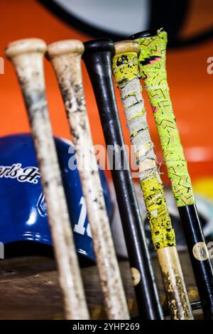 Lot De 2 Battes De Baseball En Bois Rawlings 33 Pouces - Adulte, Extremité Creuse, Légèrement Chargées En Bout