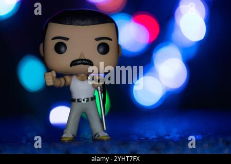 Lviv, Ukraine - 12 novembre 2024:Londres, Royaume-Uni - 23 juillet 2023 : Funko POPO figurine vinyle de Freddie Mercury (Queen) Banque D'Images